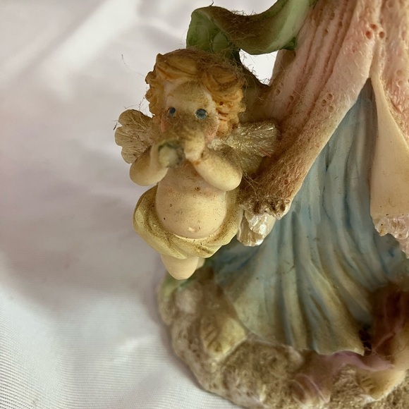 Angel Figurine with Guitar and Cherubs - Picture 3 of 9